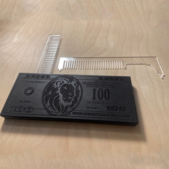 DeMarcus Alexan 100 Dollar Lion Travel Comb - Picture 2 of 2